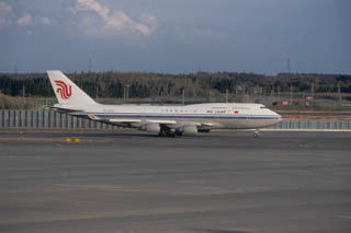 B747-4J6 B-2443